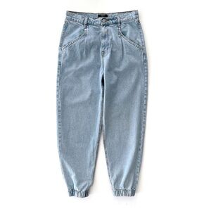 Aqua High Rise Balloon Jogger Jeans Light Wash  Size 28